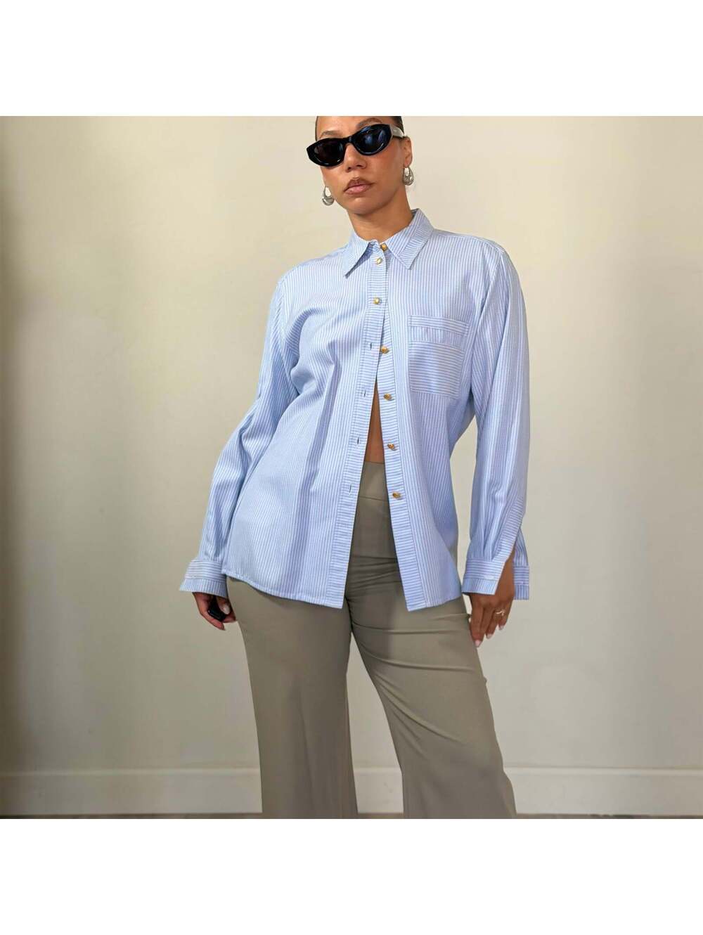 Escada - Picture 4 of 9